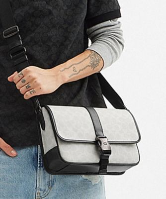 ＜COACH＞リーグ　メッセンジャー　バッグ・シグネチャー　キャンバス